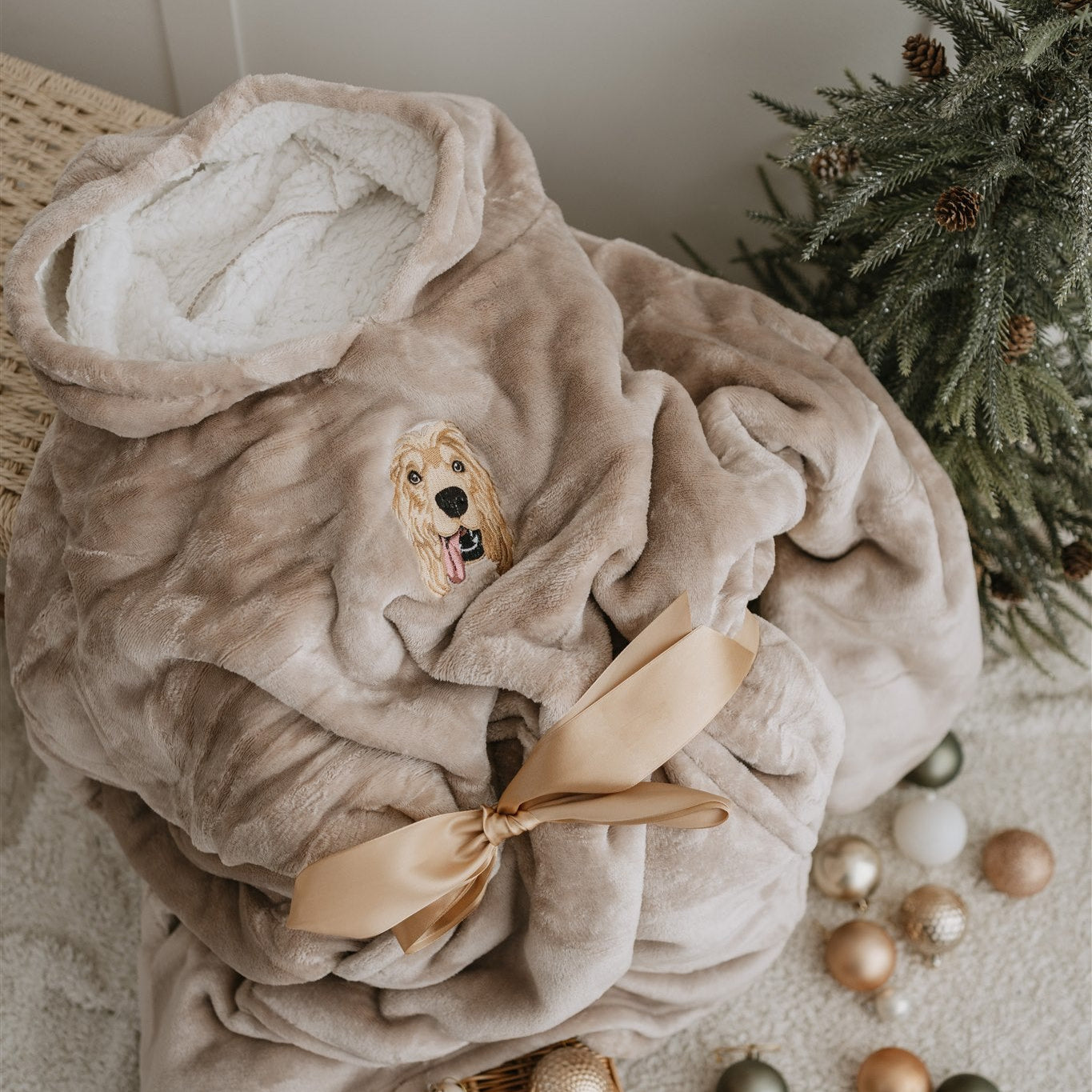 Embroidered Pet Portrait Hooded Blanket