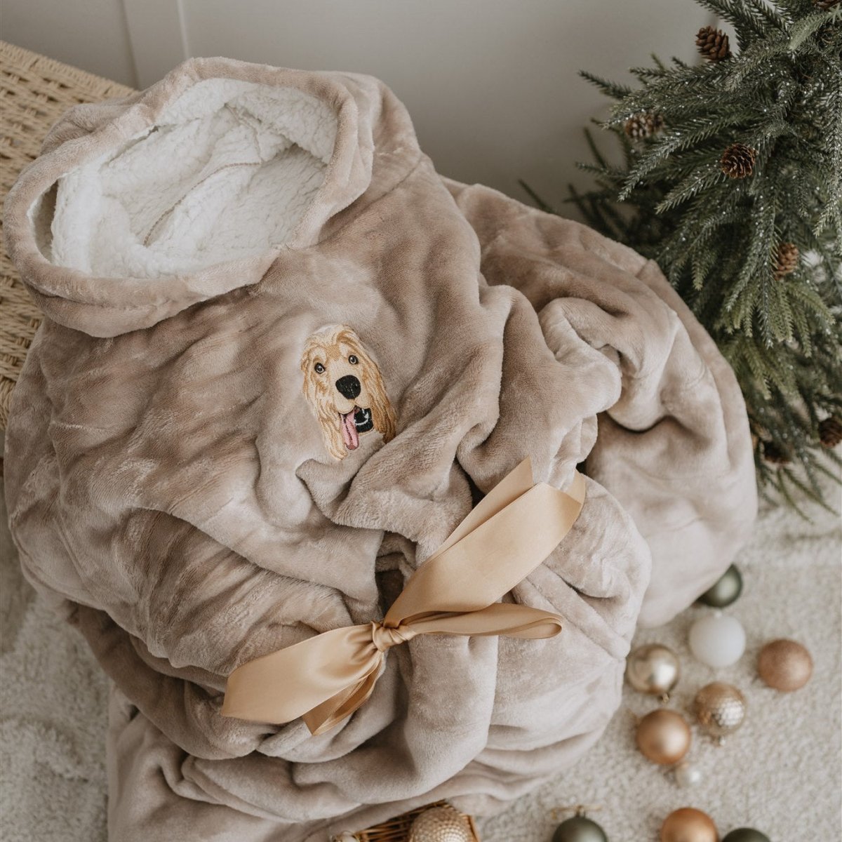 Embroidered Pet Portrait Hooded Blanket - Lucy and Lola Shop