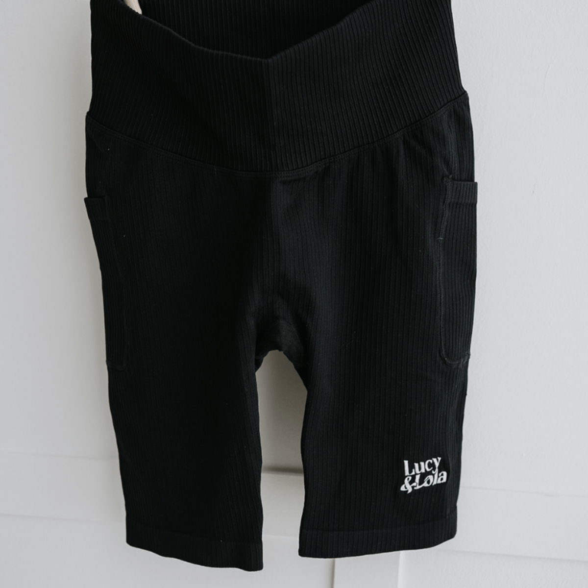 Seamless Ribbed Lucy & Lola Cycling Shorts Two Pockets - Lucy and Lola Shop