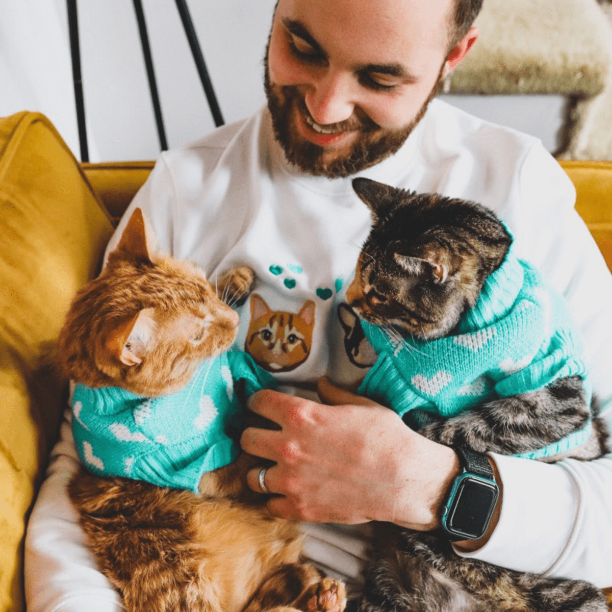 Teal Heart Knitted Dog Jumper or Cat Jumper - All Profits to the Dog's Trust - Lucy and Lola Shop